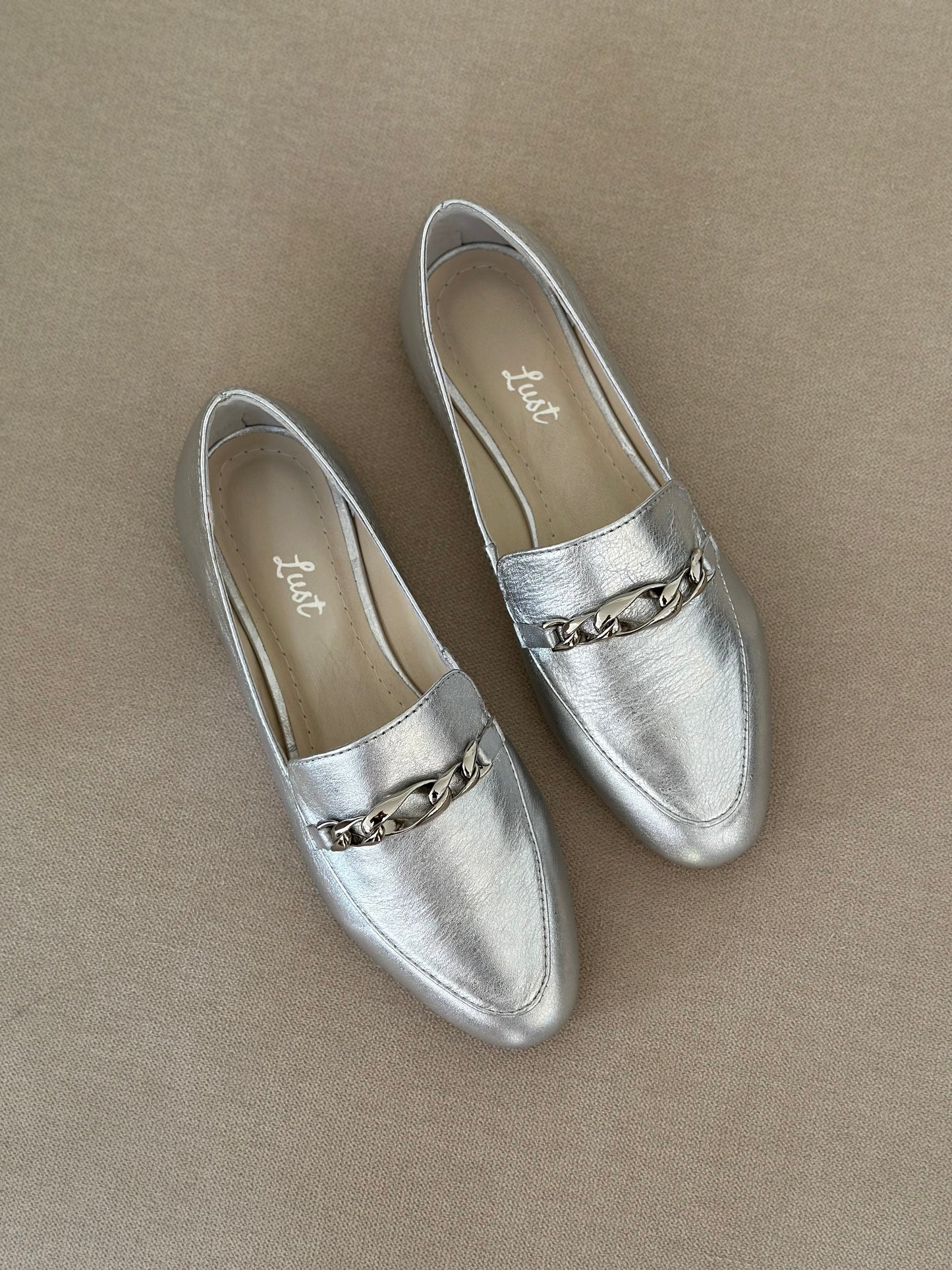 mocassim charlotte couro prata