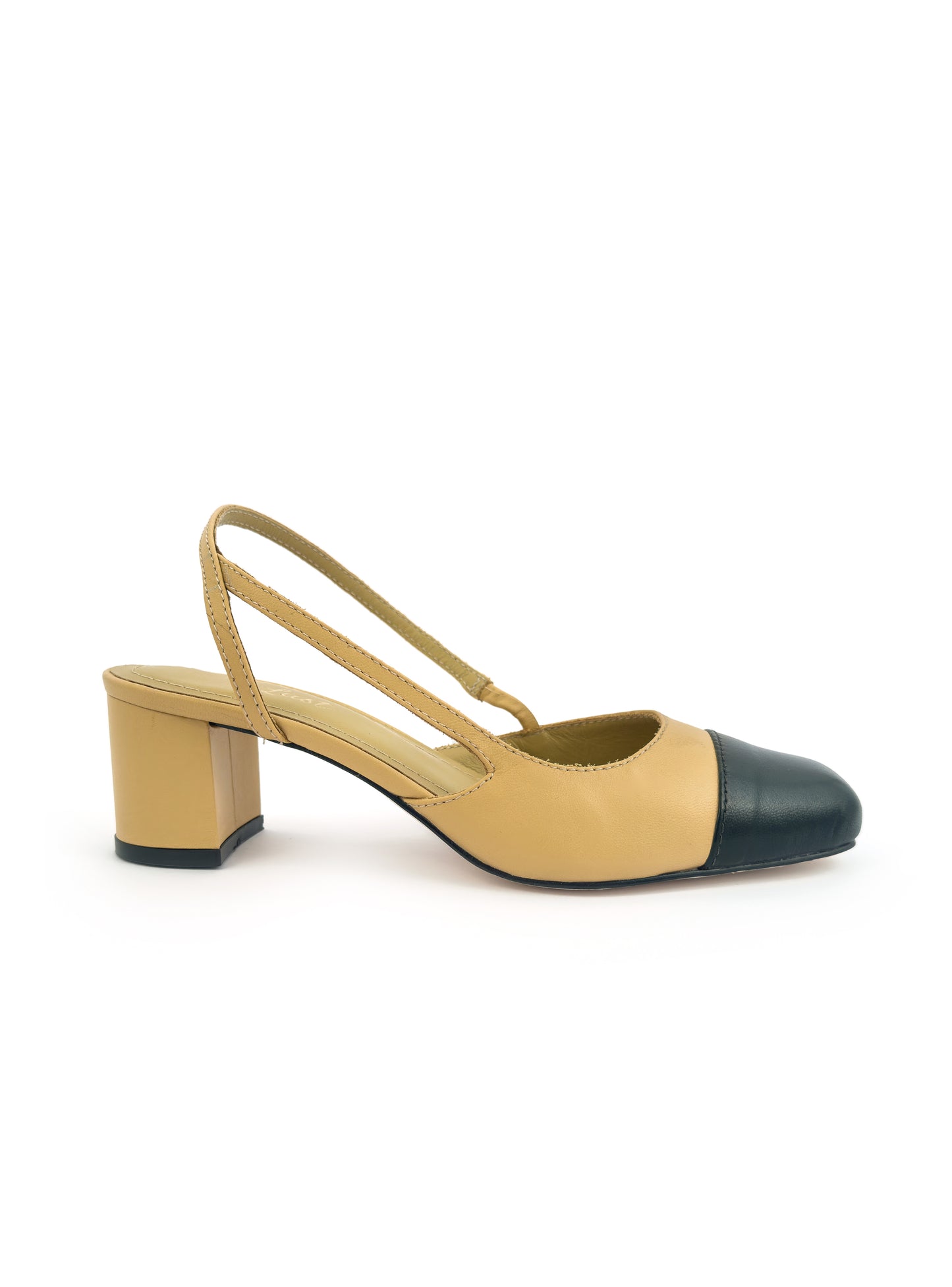 scarpin slingback couro nude/preto salto bloco 5cm