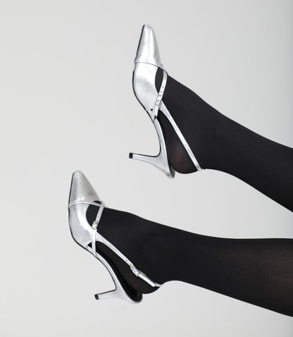 Scarpin Slingback Verniz Prata