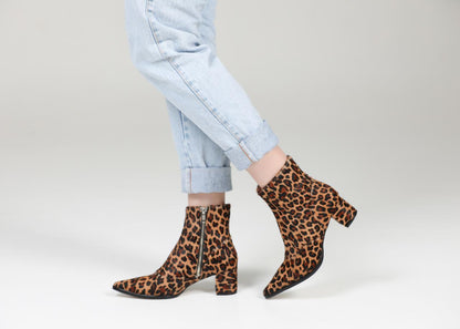 bota Esther couro animal print