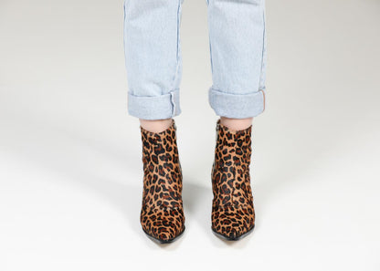 bota Esther couro animal print